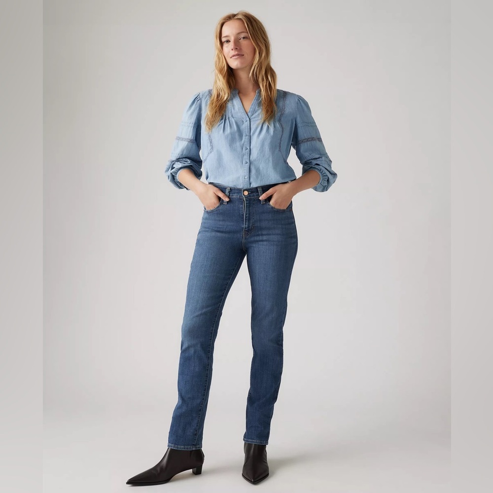 Levi's 724 High Rise Straight size 26